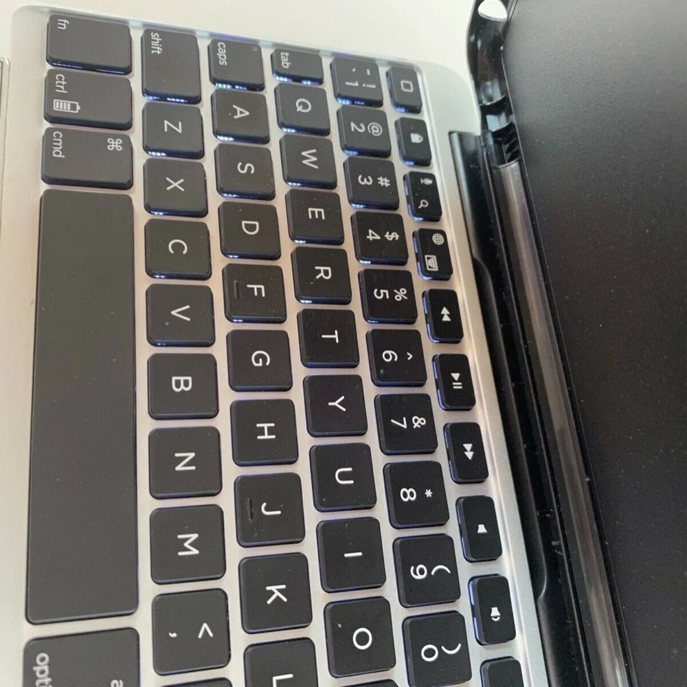 Zagg Ultra-Slim Tablet Keyboard & Detachable Hinged Case ipad mini 2/3